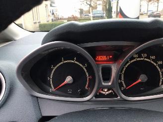 Ford Fiesta Fiesta 1.2 TITANIUM uitvoering GEEN SCHADE picture 8