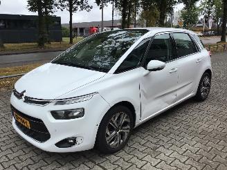 Damaged car Citroën C4 PICASSO 2.0 blueHDI INTENSIVE lichte rijbare schade 2016/2
