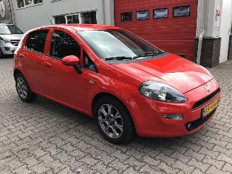 Coche accidentado Fiat Punto EVO 0.9 Sempre  zeer lichte schade 2018/11