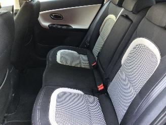 Kia Cee d 1.6 GDI PLUS PACK geen schade picture 6