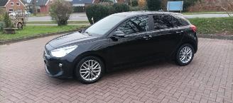 Auto incidentate Kia Rio Bj:11-2019 1.4-16v Automaat Navi Climatecontrol Stoelverwarming Lichtautomaat Led-Koplampen 4xelek ramen Privacyglas Stuurwiel met verwarming 2019/11