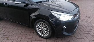 Kia Rio 1.4-DOHC Automatik Navi Climatecontrol Stoelverwarming Lichtautomaat Regensensor Led-Koplampen 4xelek ramen Elektrische-spiegels met verwarming Privacyglas Achteruitrijcamera Mistlampen 16-inch Kia velgen picture 13