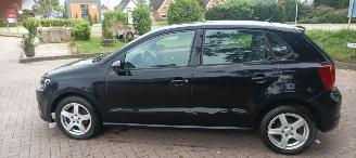 Volkswagen Polo 1.4-TDi Climatecontrol Distance-frontradar Stoelverwarming Leren Stuurwiel Radio met usb Elektrische ramen Elektrische-spiegels met verwarming Centrale vergrendeling met afstandsbediening Start-Stop systeem Euro-6norm picture 8