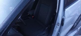 Volkswagen T-Roc 1.5-TSI 150pk R-Line Design Navi Full-Led koplampen Led achterlichten Climatecontrol CruiseControl Stoelverwarming Lichtautomaat Privacyglas picture 12