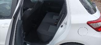 Toyota Yaris Facelift 10-2017 49000km 1.5-Dual VVT-I 112pk 6-bak Airconditioning Navigatie voorbereiding Multi color Display Achteruitrijcamera Lichtautomaat Stoelverwarming stuurwiel met radio Bediening elektrische ramen Elektrische-spiegels met verwarming Centrale v picture 21