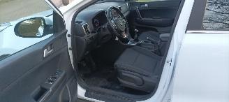 Kia Sportage Bj:9-2017 1.6-benzine 132pk Airconditioning CruiseControl Leren-Stuurwiel armsteun 1-eigenaar! picture 13