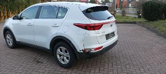 Kia Sportage Bj:9-2017 1.6-benzine 132pk Airconditioning CruiseControl Leren-Stuurwiel armsteun 1-eigenaar! picture 4