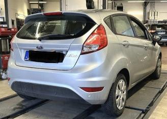 Ford Fiesta 1.5-TDCI Airconditioning stoelverwarming CruiseControl Parkeersensoren picture 2