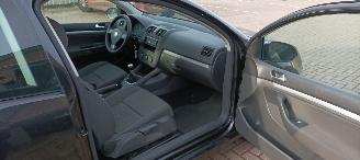 Volkswagen Golf 1.4-16v Climatecontrol CruiseControl Leren-Stuurwiel elektrische ramen Elektrische-spiegels met verwarming Centrale vergrendeling met afstandsbediening mistlampen Parkeersensoren achter Trekhaak picture 9