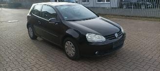 Volkswagen Golf Bj:12-2006 nieuwe Distributieriem 1.4 80pk Climatecontrol CruiseControl Leren-Stuurwiel armsteun elektrische ramen Elektrische-spiegels met verwarming Centrale vergrendeling met afstandsbediening mistlampen Parkeersensoren achter Trekhaak afneembaar picture 7