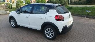 Citroën C3 Shine 1.5-Diesel 102pk Climatecontrol CruiseControl Stoelverwarming Lichtautomaat Regensensor Lichtautomaat Mistlampen Afneembare trekhaak picture 5