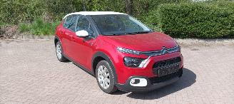 škoda osobní automobily Citroën C3 You! 1.2-Benzine 83pk Airco Stoelverwarming Lichtautomaat Drivelane assistent Led koplampen led Dagrijverlichting Dab audio systeem Bi-Color pearl metallic Lak 2022/11