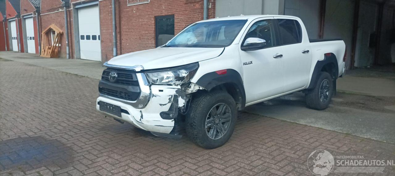 Toyota Hilux 2.8D 204pk Automatik 4x4 Double Cab Climatecontrol CruiseControl Comfort
