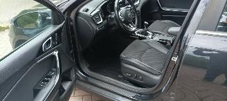 Kia Ceed 1.6 CRDI 136pk Navi Led koplampen Leder Sportstoelen-Memory  Climatecontrol Elektrische achterklep Achteruitrijcamera Led-Achterlichten CruiseControl 4xStoelverwarming Lichtautomaat picture 14