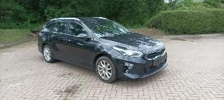 Kia Ceed 1.6 CRDI 136pk Navi Led koplampen Leder Sportstoelen-Memory  Climatecontrol Elektrische achterklep Achteruitrijcamera Led-Achterlichten CruiseControl 4xStoelverwarming Lichtautomaat picture 1