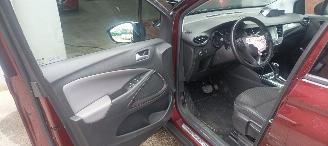 Opel Crossland 1.2 turbo 110pk Automaat Innovation Navigatie Led-Koplampen Led-Achterlichten Stoelverwarming stuurwiel met verwarming Voorruit met verwarming Privacy glas Climatecontrol Dimmende binnenspiegel Parkeersensoren voor en achter Trekhaak 16-inch velgen Mistla picture 11