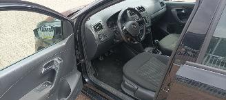 Volkswagen Polo 1.4-TDI Klimaautomatik Regensensor leren stuurwiel mistlampen Front-Radar Brake Assist Elektrische ramen Elektrische-spiegels met verwarming Centrale vergrendeling met afstandsbediening Start-Stop systeem 15-inch velgen picture 11