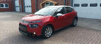 Citroën C3 c3 Edition 1.2-12v Airconditioning Stoelverwarming Lichtautomaat cruisecontrol Dab Radio elektrische buitenspiegels met verwarming Centrale vergrendeling met afstandsbediening Start-Stop systeem 16 inch velgen mistlampen Drivelane assistent Led verlichtin picture 1
