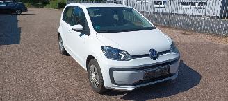 Volkswagen Up! Move Up! 1.0 65pk Airconditioning Led verlichting Parkeersensoren achter Achteruitrijcamera Elektrische ramen Dab Radio cruisecontrol Boordcomputer Navigatie/Telefoon houder picture 6