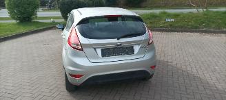 Ford Fiesta 1.5-diesel Led-dagrijverlichting Airconditioning Stoelverwarming Lichtautomaat Leren Stuurwiel Radio -usb Elektrische ramen Elektrische inklapbare buitenspiegels met led verlichting Parkeersensoren voor en achter picture 7