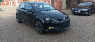 Volkswagen Polo TDI DPF Euro6 Bluemotion Climatecontrol Leder stuurwiel Regensensor StartStop LC9X DeepBlackMagicPearl 18-inch TecWheels picture 1