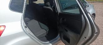 Kia Venga Bj 8-2013 1.6 Automaat Climatecontrol Stoelverwarming Lichtautomaat Privacyglas keyless Entry trekhaak picture 15