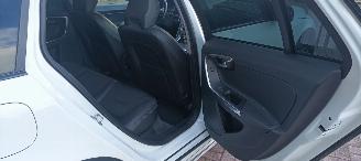 Volvo V-60 Cross Country 5-Cil 2.4 190pk Automatik 4x4 Leder Navi Xenon Led Climatecontrol CruiseControl Stoelverwarming Lichtautomaat Privacyglas Regensensor Trekhaak picture 23