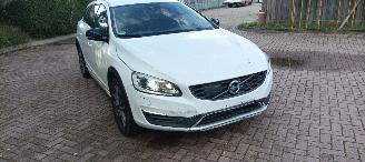 Volvo V-60 Cross Country 5-Cil 2.4 190pk Automatik 4x4 Leder Navi Xenon Led Climatecontrol CruiseControl Stoelverwarming Lichtautomaat Privacyglas Regensensor Trekhaak picture 11
