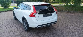 Volvo V-60 Cross Country 5-Cil 2.4 190pk Automatik 4x4 Leder Navi Xenon Led Climatecontrol CruiseControl Stoelverwarming Lichtautomaat Privacyglas Regensensor Trekhaak picture 5