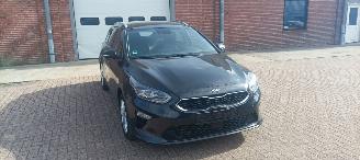 Kia Ceed Bj:09-2018 1.6 CRDI 136pk Full-Led Navigatie Leder Memory Sportstoelen Blindspot systeem JBL Sound Elektrische achterklep picture 12