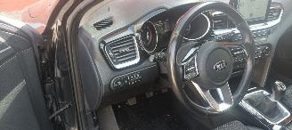Kia Ceed Bj:09-2018 1.6 CRDI 136pk Full-Led Navigatie Leder Memory Sportstoelen Blindspot systeem JBL Sound Elektrische achterklep picture 17