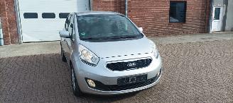 Kia Venga Bj: 08-2013 1.6 Benzine Automaat Climatecontrol Stoelverwarming Lichtautomaat Privacyglas keyless Entry 4xElektrische ramen Elektrische-spiegels met parkeerstand Mistlampen 16 inch kia velgen Trekhaak picture 11