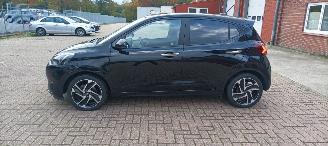 Hyundai I-10 Bj:11-2024 Prime Edition 1.2-mpi Digital Cockpit Navigatie Climatecontrol CruiseControl Stoelverwarming Lichtautomaat Privacyglas keyless Entry Stuurwiel met verwarming Achteruitrijcamera 4xElektrische ramen Elektrische-spiegels Led Dagrijverlichting mist picture 3