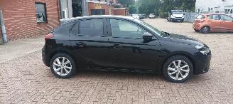 Opel Corsa Bj:07-2020 1.2 Navigatie Full-Led koplampen Cruisecontrol Stoelverwarming stuurwiel met verwarming Lichtautomaat Regensensor Automatische dimmende binnenspiegel Parkeersensoren Achteruitrijcamera privacy glas picture 4