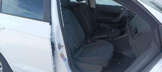Volkswagen Polo Bj:01-2026 1.0Mpi Full-Led koplampen Cruisecontrol Digital Cockpit Stoelverwarming Lichtautomaat 4xElektrische ramen Elektrische-spiegels met verwarming Centrale vergrendeling met afstandsbediening Start-Stop Drivelane Parkeersensoren voor en achter picture 22