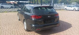 Kia Ceed Bj:09-2018 1.6-Diesel 136pk Full-Led koplampen Navi Leder Memory Sportstoelen Blindspot Drivelane JBL sound 4xStoelverwarming elektrische achterklep Automatische inparkeren keyless Entry Blindspot picture 10