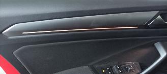 Volkswagen T-Roc Bj:06-2021 Active 1.5-TSI DSG 150pk Digital Cockpit Navigatie Drive modus Climatecontrol CruiseControl Stoelverwarming stuurwiel met verwarming Privacy glas Trekhaak Full-Led koplampen Led achterlichten zwart dakhemel Blindspot picture 32