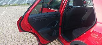 Volkswagen T-Roc Bj:06-2021 Active 1.5-TSI DSG 150pk Digital Cockpit Navigatie Drive modus Climatecontrol CruiseControl Stoelverwarming stuurwiel met verwarming Privacy glas Trekhaak Full-Led koplampen Led achterlichten zwart dakhemel Blindspot picture 19