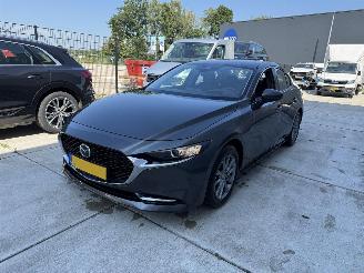 Schadeauto Mazda 3 2.0 e-SkyActiv-X M Hybrid 180 HUD - NAVI - XENON 2020/9