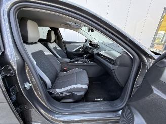 Opel Astra 1.2 Turbo Edition picture 12