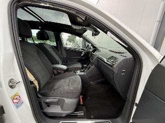 Volkswagen Tiguan 1.5 TSI R-LINE AUTOMAAT-PANO-CAMERA-NAVI picture 14