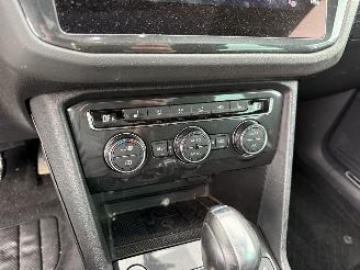 Volkswagen Tiguan 1.5 TSI R-LINE AUTOMAAT-PANO-CAMERA-NAVI picture 20