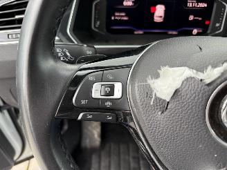 Volkswagen Tiguan 1.5 TSI R-LINE AUTOMAAT-PANO-CAMERA-NAVI picture 19