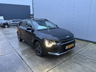 damaged passenger cars Kia Niro 1.6 GDI HYBRID DYNAMIC LINE-SCHUIFDAK-CAMERA-NAVI-HUD 2025/9