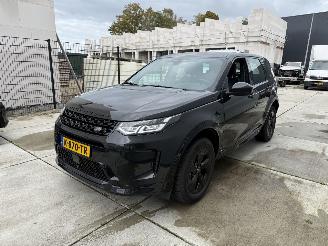 Damaged car Land Rover Discovery Sport P300e 1.5 HSE 4X4  PLUG IN HYBRID -PANO-LEDER-CAMERA-NAVI-PDC 2021/3