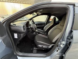 Toyota Aygo AYGO X 1.0 VVT-i MT PLay -CAMERA-NAVI-PDC-CRUISE picture 9