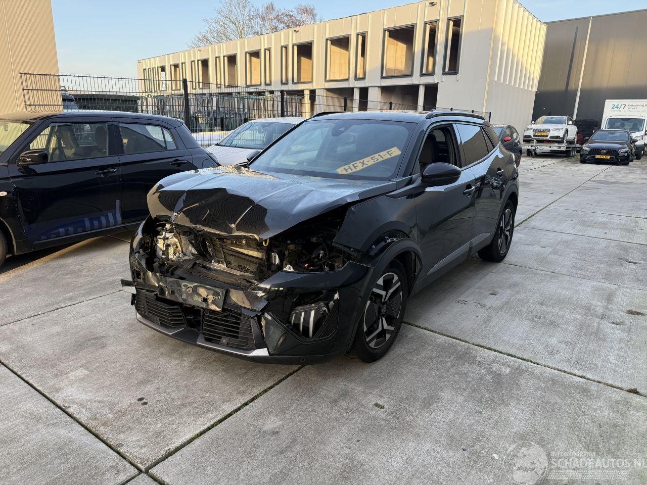 Peugeot 2008 1.2 PureTech 130 Allure -AUTOMAAT-NAVI-PDC-CAMERA