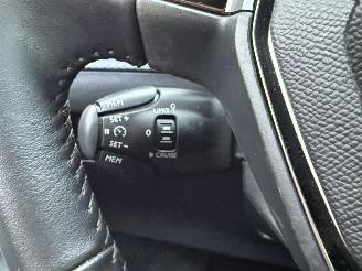 Peugeot 2008 1.2 PureTech 130 Allure -AUTOMAAT-NAVI-PDC-CAMERA picture 16