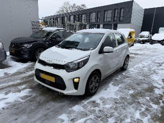 Schadeauto Kia Picanto 1.0 DPI Comfortline 2024/1