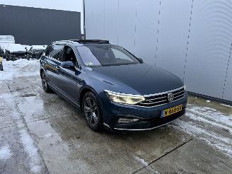 Volkswagen Passat 2.0 TDI R-Line Business+ AUTOMAAT-PANO-NAVI-CAMERA-PDC picture 2